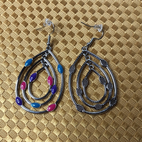 Multi Colored Earring - Picture 4 of 5